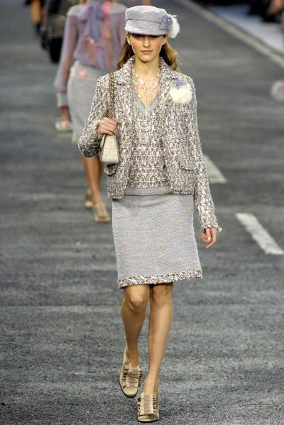 Look 13